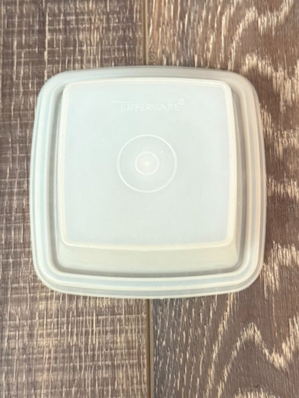 Tupperware Pick-A-Deli Pickle Container - Picture 11 of 13